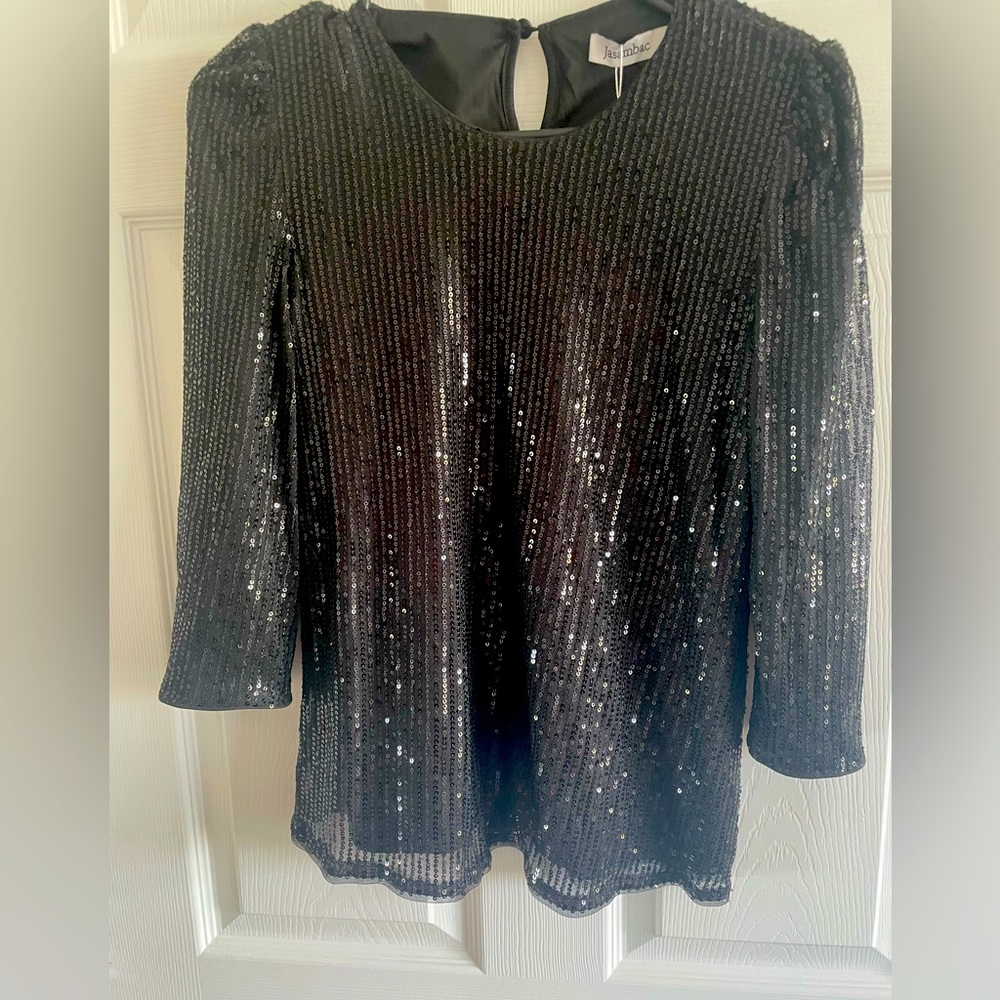 Black sequins top